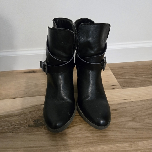 American Eagle Black Leather Ankle Boots Womens Size 8.5 - Picture 4 of 8